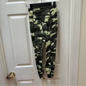 Lululemon Fast and Free Tight 25" Nulux Camo leggings green 2